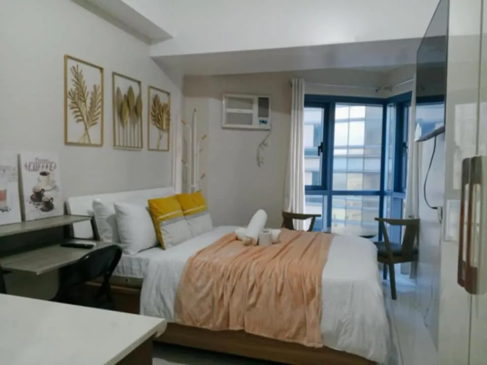 Grand Riviera Suites Studio By Mrsayla Manila