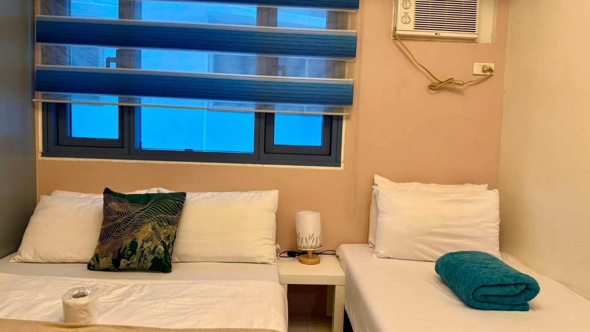 Grand Riviera Suites Studio By Mrsayla Manila